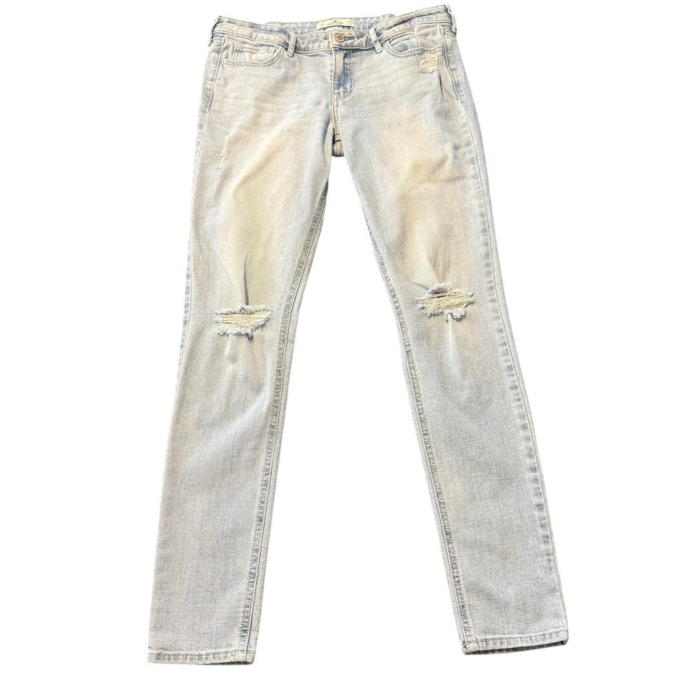 Hollister jeans, light wash, slim, distressed, stretch, back pockets, w29, l31